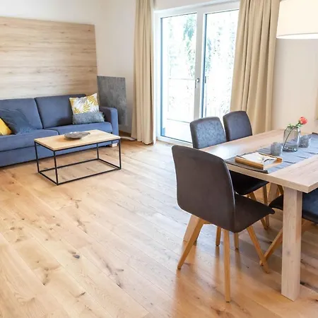Gleiming Apartment *